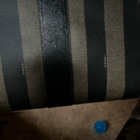 Fendi authentic clutch purse - Picture 3 of 5